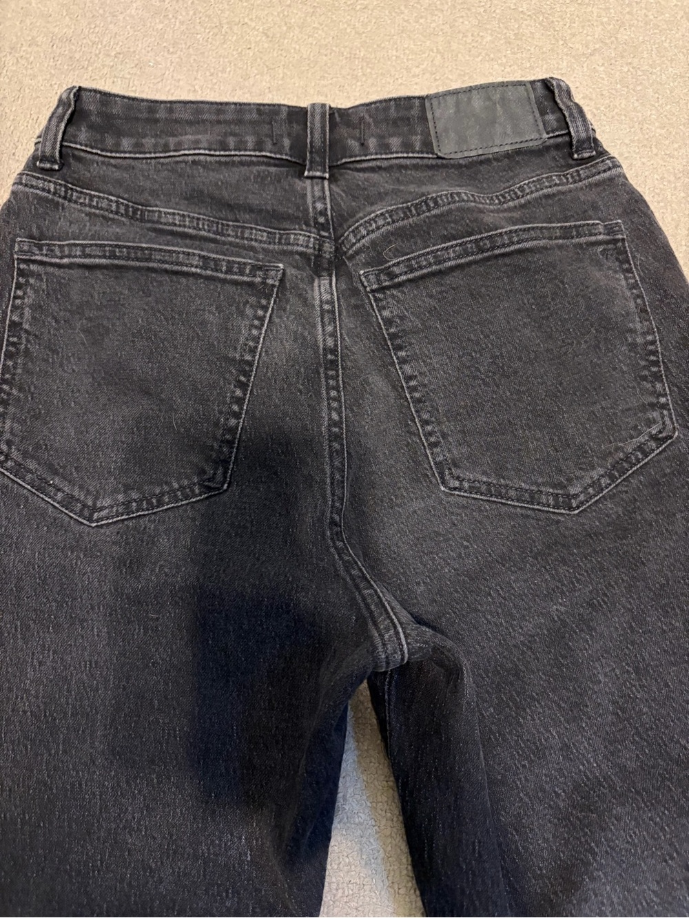 Madewell Women’s Black Curvy 90’s Straight Jeans - Picture 4 of 6